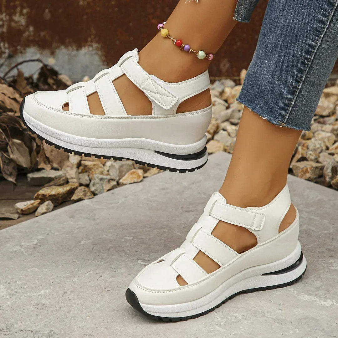 Imogen™ ComfortLift Sandals